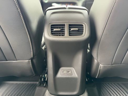 Used 2023 Buick Envision Essence image 13