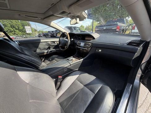 Used 2011 Mercedes-Benz CL 550 4MATIC image 9