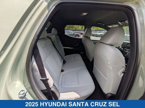 Used 2025 Hyundai Santa Cruz SEL AWD/4WD image 34