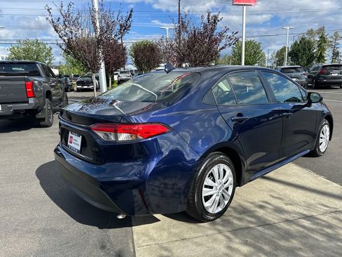 Certified 2026 Toyota Corolla LE FWD image 5