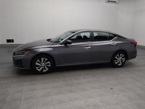 Used 2024 Nissan Altima 2.5 S image 2