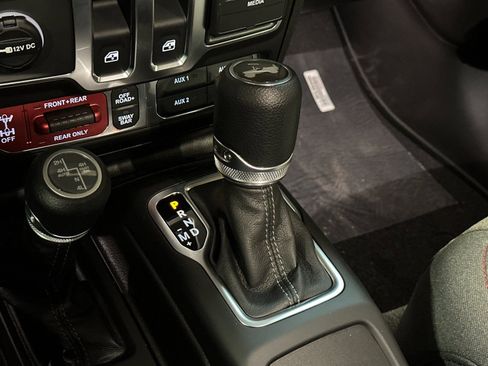 New 2025 Jeep Wrangler Rubicon w/ Xtreme 35 Tire Package image 20