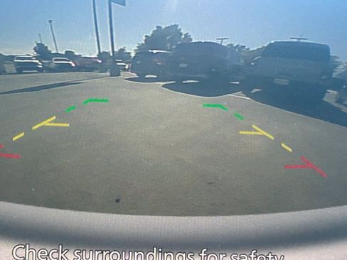 Used 2022 Nissan Pathfinder SV image 14