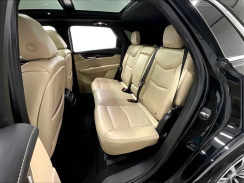 Used 2017 Cadillac XT5 Luxury w/ Driver Awareness Package FWD image 14