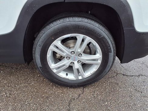 Certified 2022 GMC Terrain SLE w/ Driver Convenience Package image 35