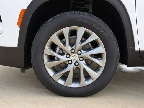 New 2026 Buick Enclave Preferred FWD image 9