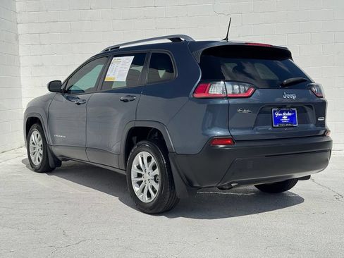 Used 2021 Jeep Cherokee Latitude FWD image 10