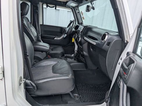 Used 2013 Jeep Wrangler Unlimited Sport image 26