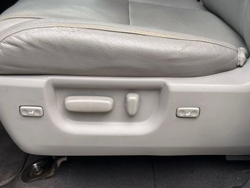 Used 2012 Toyota Tundra Limited w/ Platinum Pkg AWD/4WD image 22