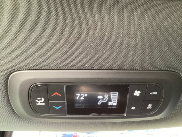 New 2026 Chrysler Pacifica Select FWD image 16