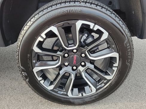 Used 2024 GMC Canyon Denali AWD/4WD image 13
