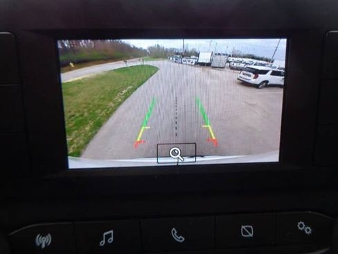 Used 2023 Ford Transit 250 Medium Roof image 17