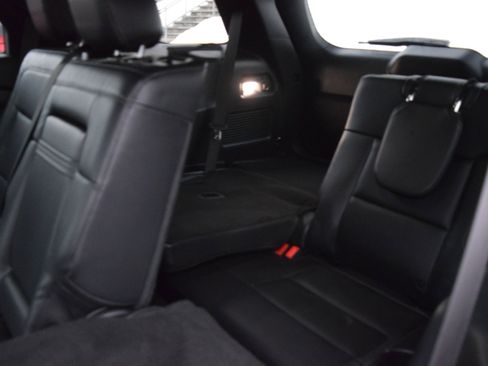 Used 2020 Ford Explorer XLT w/ Equipment Group 202A image 10