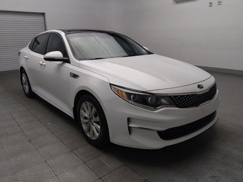 Used 2017 Kia Optima EX w/ Premium Package FWD image 13