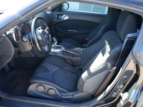 Used 2014 Nissan 370Z Coupe image 15
