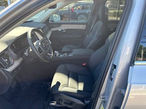 Certified 2025 Volvo XC90 B6 Plus AWD/4WD image 20