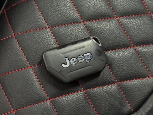 Used 2020 Jeep Wrangler Sport AWD/4WD image 91