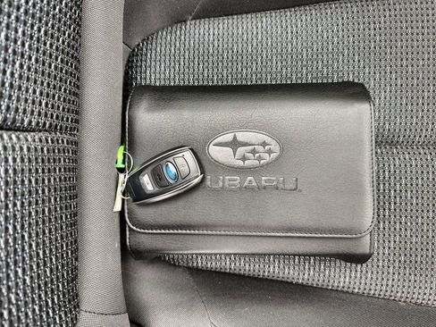 Certified 2025 Subaru Forester Premium AWD/4WD image 42