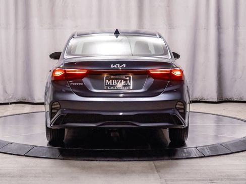 Used 2023 Kia Forte LXS image 3
