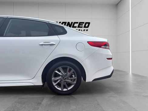 Used 2020 Kia Optima LX image 10