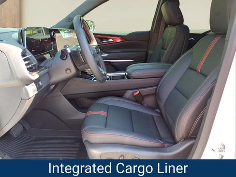 New 2026 Chevrolet Traverse RS w/ LPO, Floor Liner Package FWD image 15