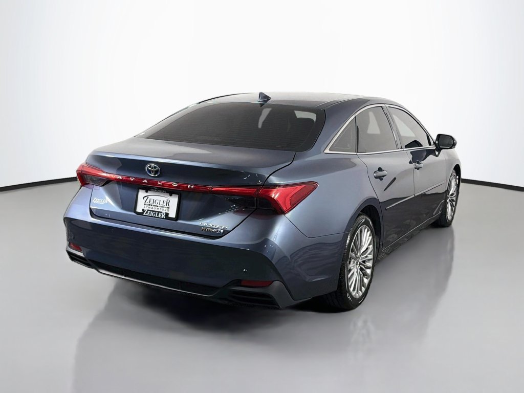 Used 2022 Toyota Avalon Limited w/ Advanced Safety Package FWD image 7