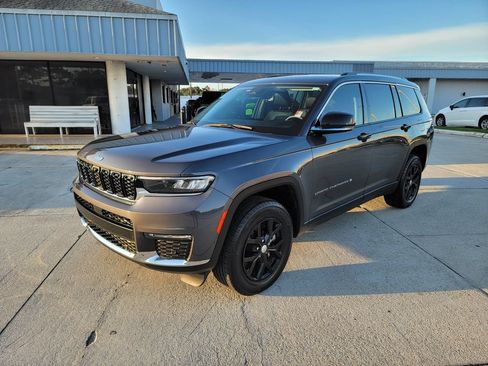 Used 2023 Jeep Grand Cherokee L Limited w/ Luxury Tech Group II RWD image 1