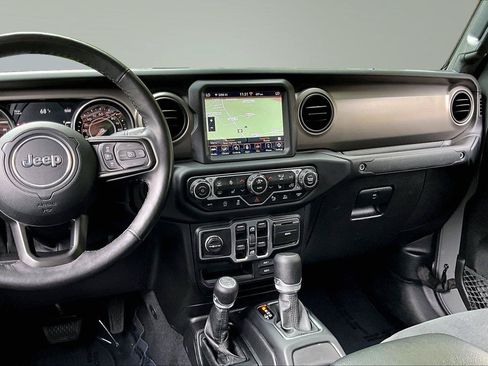Used 2021 Jeep Gladiator Sport AWD/4WD image 6