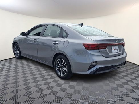 Certified 2024 Kia Forte LXS FWD image 4