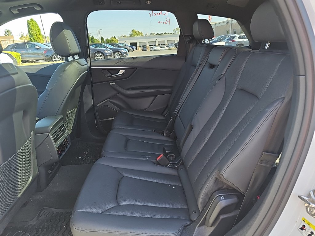 Used 2024 Audi Q7 3.0T Prestige w/ Prestige Package AWD/4WD image 12