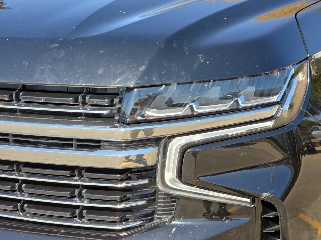 Used 2022 Chevrolet Suburban LT w/ LT Signature Plus Package RWD image 12