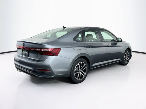 Used 2025 Volkswagen Jetta Sport FWD image 9