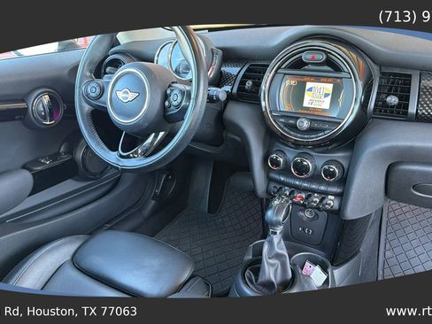 Used 2018 MINI Cooper S image 26