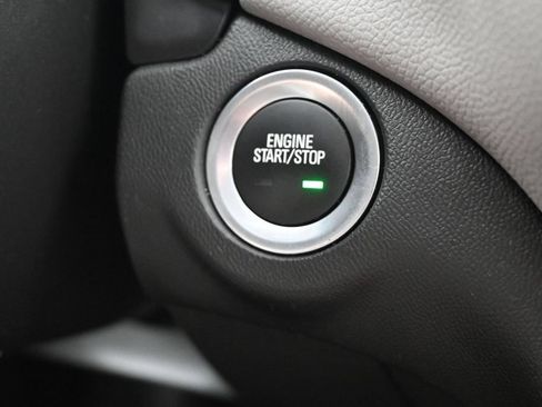 Used 2022 Chevrolet Equinox LS w/ LS Convenience Package FWD image 22