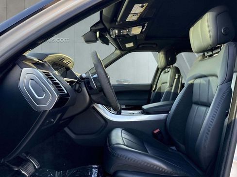 Used 2022 Land Rover Range Rover Sport HST image 9