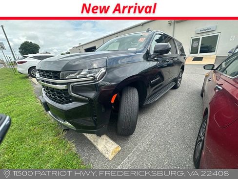 Used 2023 Chevrolet Suburban LS AWD/4WD image 1