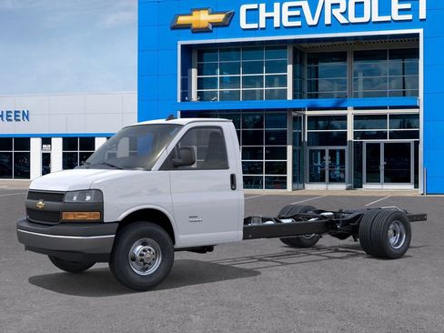 New 2025 Chevrolet Express 3500 w/ Power Convenience Package image 2