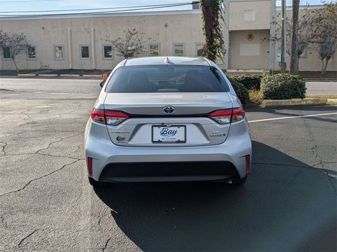 Used 2024 Toyota Corolla LE image 6