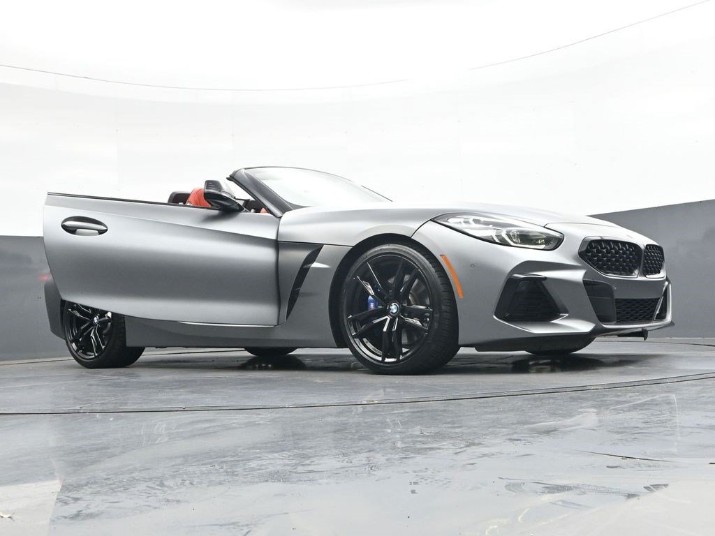 Used 2021 BMW Z4 M40i w/ Executive Package RWD image 39