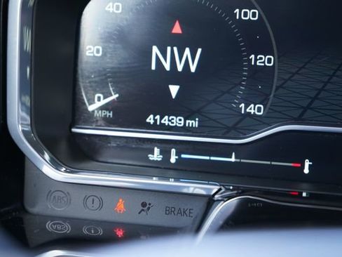 Used 2024 GMC Sierra 1500 Elevation image 21