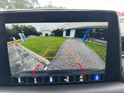 Used 2022 Chevrolet Tahoe RST w/ Sport Performance Package image 28