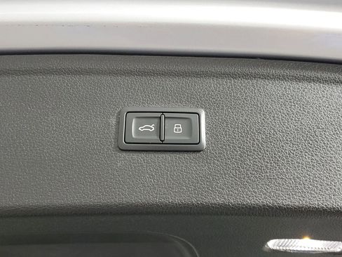 Certified 2024 Audi Q5 2.0T Premium Plus image 22