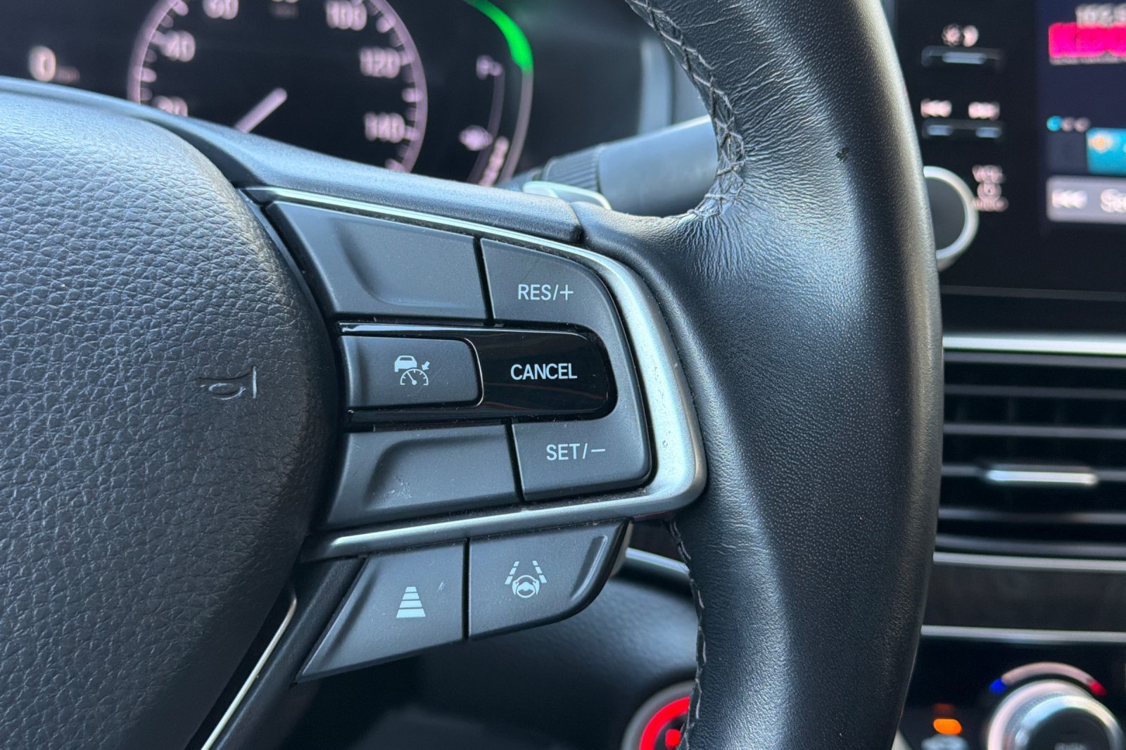 Used 2021 Honda Accord EX-L image 27
