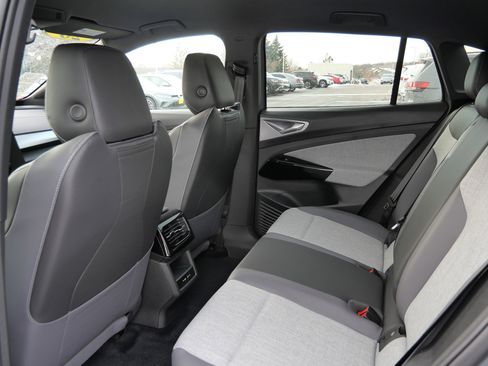 New 2026 Volkswagen ID.4 Pro image 6
