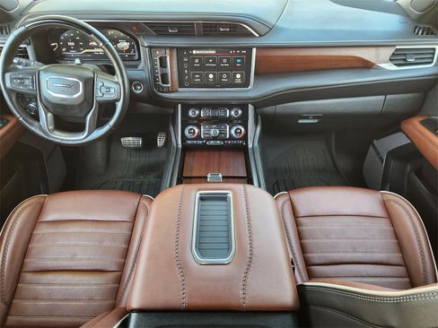 Used 2023 GMC Yukon Denali Ultimate image 23