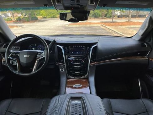 Used 2016 Cadillac Escalade Premium AWD/4WD image 27