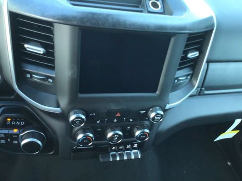 Used 2022 RAM 1500 Big Horn AWD/4WD image 16