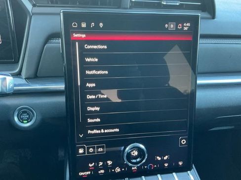 Used 2025 GMC Terrain Elevation image 23