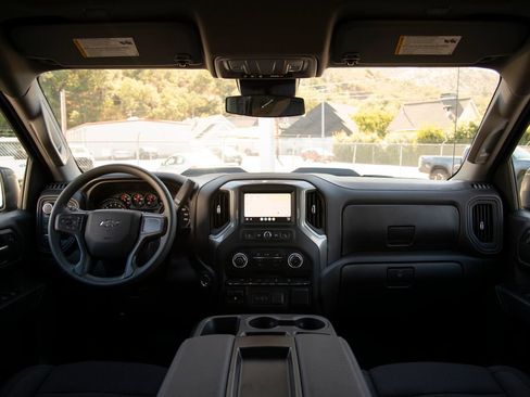 New 2026 Chevrolet Silverado 1500 Custom Trail Boss w/ LPO, Dark Essentials Package AWD/4WD image 18