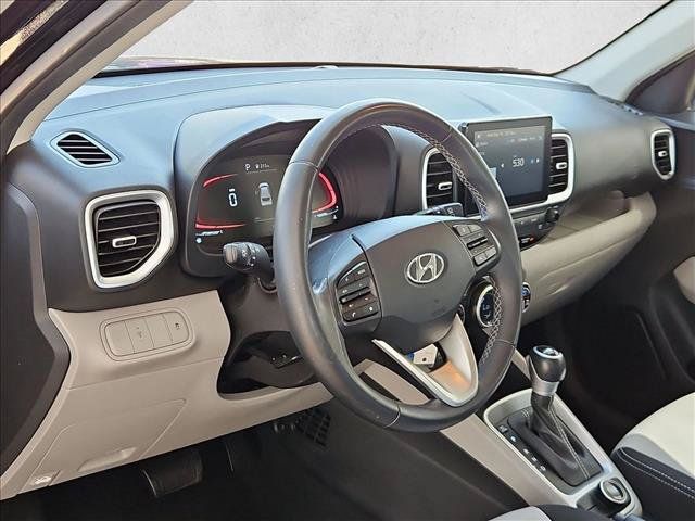 Used 2023 Hyundai Venue SEL FWD image 9